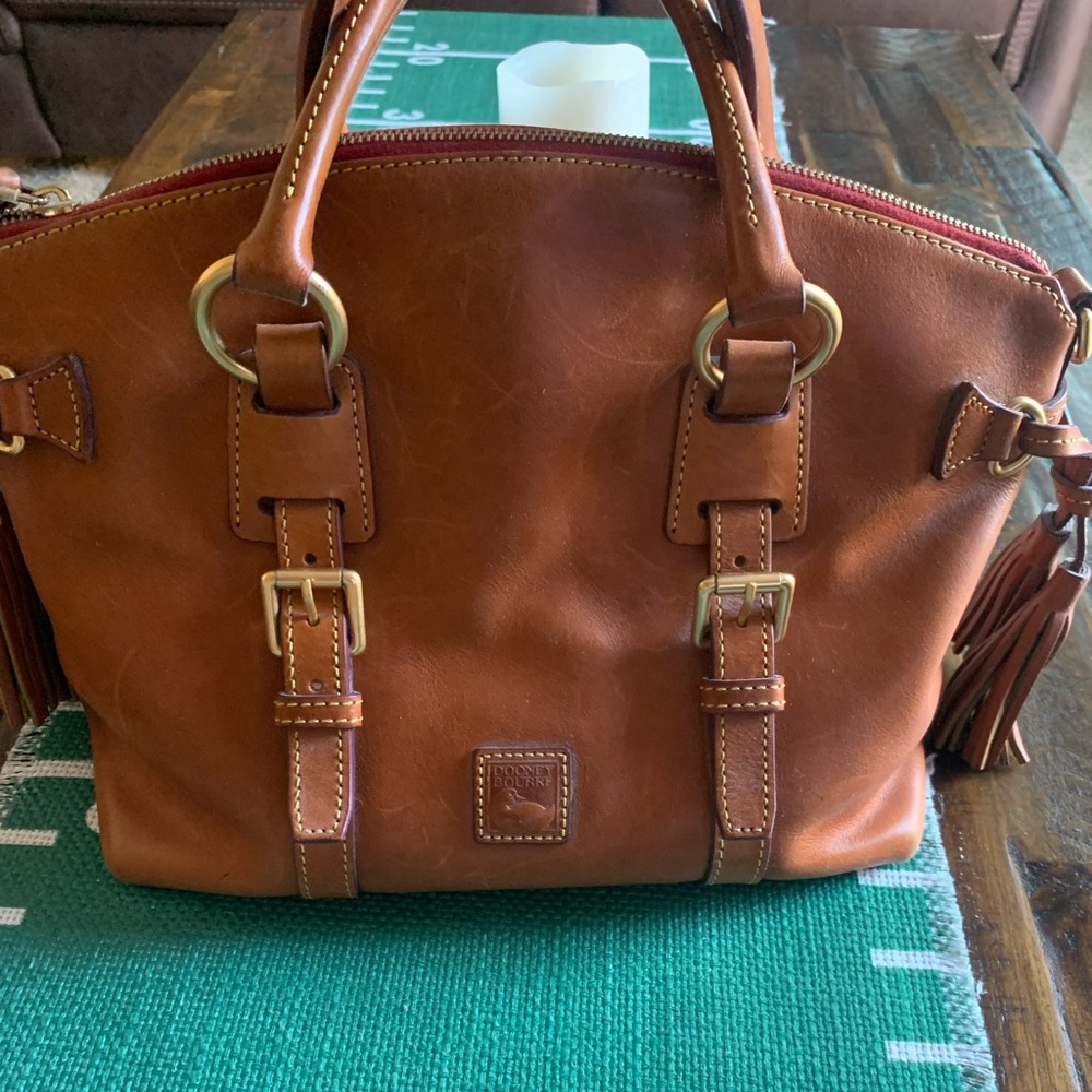 Dooney and Bourke Satchel - excellent condition